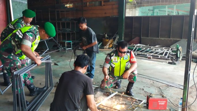 Sambangi Mitra Karib Babinsa Laksanakan Komsos Rutin