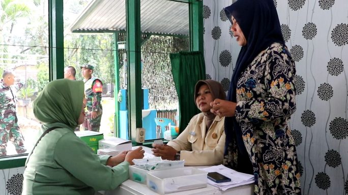 Peringati HUT TNI Ke 78, Kodim 0104/Atim Bersama BKKBN Gelar Pekan Pelayanan KB Kesehatan