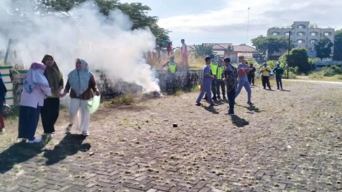 Personil Koramilv02/Rundeng laksanakan Karya Bakti