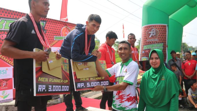 Peringatan HUT TNI Ke – 78 Yang Digelar Kodim 0105/Abar Diwarnai Lomba Lari 5 K Dan 10 K Serta Bertabur Doorprize Hingga Pasar Murah