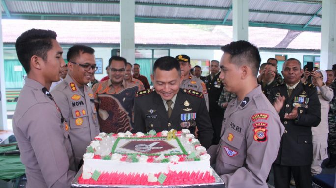 Puncak HUT ke 78 TNI, Jajaran Polres dan Pemda Aceh Selatan Datangi Makodim 0107/Asel