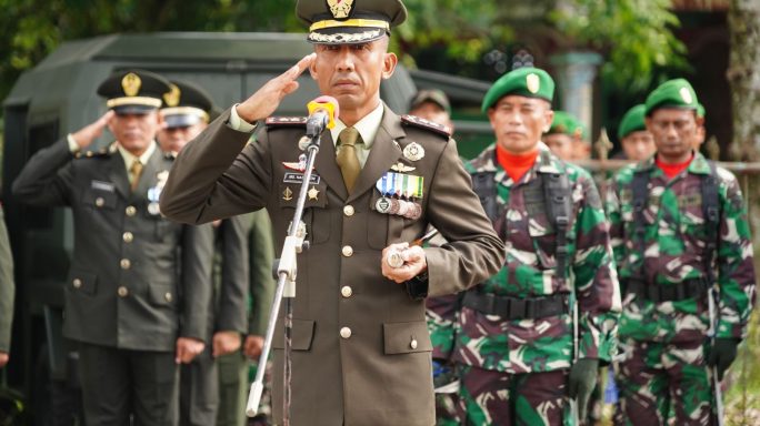Dandim 0105/Abar Pimpin Upacara Ziarah Nasional Di Taman Makam Pahlawan Peringati HUT TNI Ke – 78