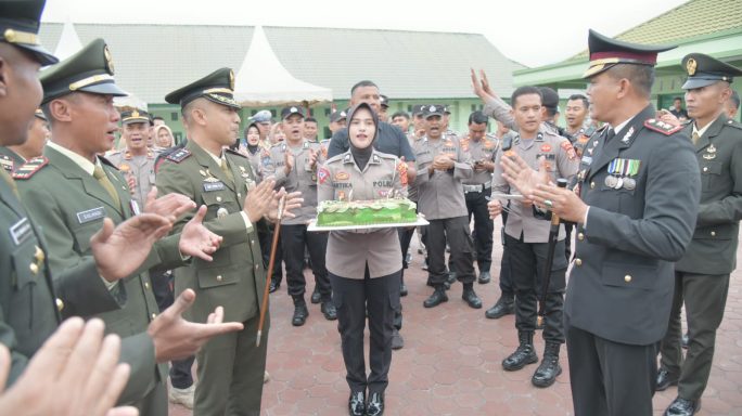 Surprise HUT TNI Ke 78 Anggota Polres seruduk Makodim 0119/BM