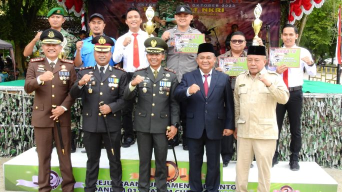 Dandim 0117/Aceh Tamiang Resmi Tutup Turnamen Badminton Antar Instansi Dalam Rangka HUT TNI Ke 78