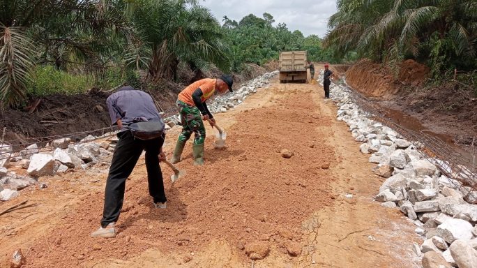 Pengerjaan Pembangunan Jalan TMMD ke 118 Kodim Subulussalam Sudah Mencapai 63 Persen