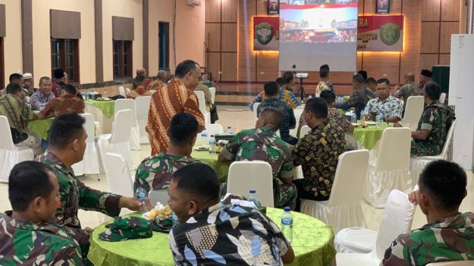 Kodim 0103/Aceh Utara Nobar Wayang Kulit Lakon Bimo Kidro Meriahkan HUT ke 78 TNI