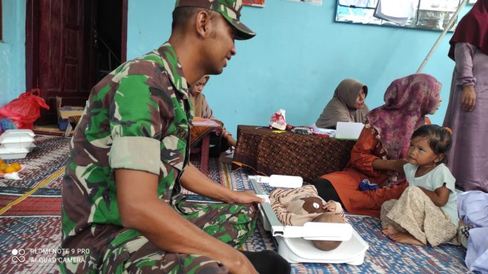 Peran Babinsa dalam Mendukung Kegiatan Posyandu Balita