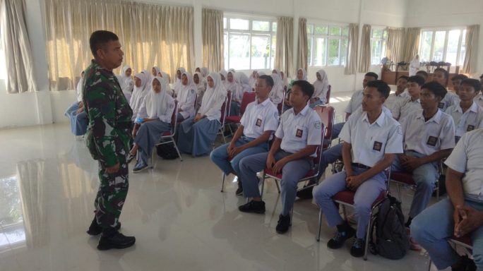 Ciptakan Kesadaran Bela Negara, Batih Tuud Koramil 07/JP Kupas Materi Wawasan Kebangsaan Dihadapan Pelajar SMKN 2 Meulaboh