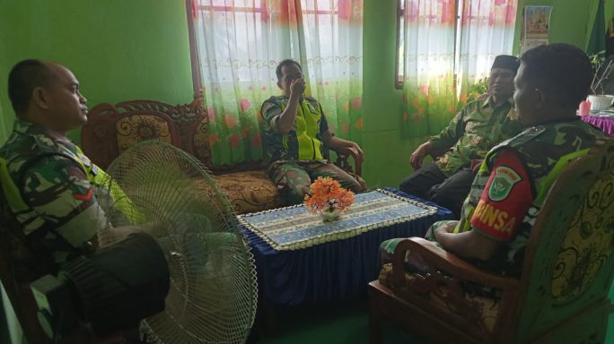 Jaga Kebersamaan Babinsa Komsos Bersama KUA Babulmakmur