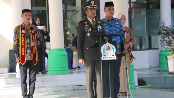 Dandim 0105/Abar Pimpin Upacara Peringatan Hari Sumpah Pemuda Ke – 95 Yang Digelar Di Lapangan Kantor Bupati