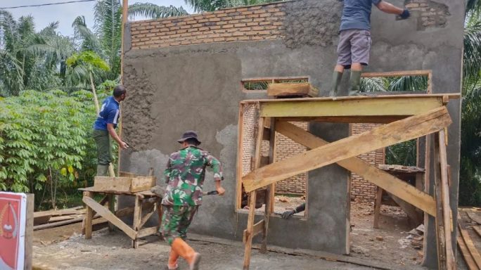 Sasaran RTLH Program TMMD Ke 118 tahap Plester Dinding