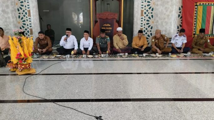 Acara Peringatan Maulid Nabi Muhammad SAW: Danramil 02/Singkil Hadir di Masjid Agung