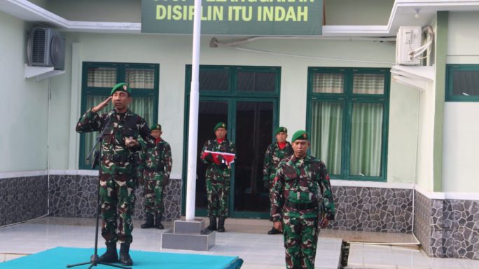 Dandim 0105/Abar Dengan Lugas Dan Tegas Bacakan Amanat KSAD Saat Pimpin Upacara Bendera 17 – an