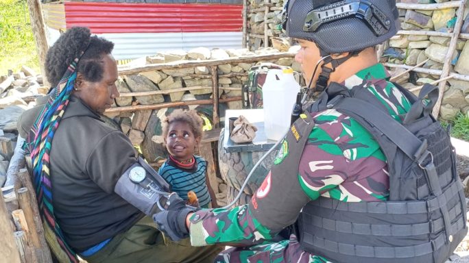 Tim Kesehatan Pos Wuyuneri Satgas Yonif 115/ML Selalu Sigap dalam Melayani Masyarakat 