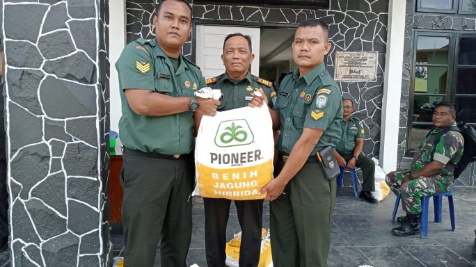 Komando Distrik Militer (Kodim) 0102/Pidie Serahkan 277,5 Kg Bibit Jagung Pioner 35 ,Penanaman Jagung Tahap II