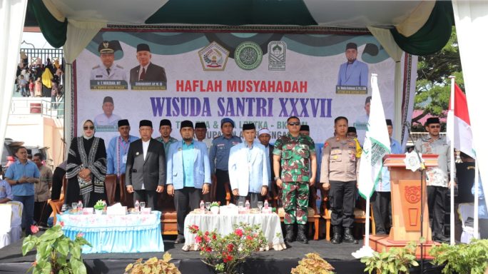 KASDIM 0106/ ATENG HADIRI WISUDA SANTRI XXXVII TKA, TPA DAN TQA SE- KAB. ACEH TENGAH.