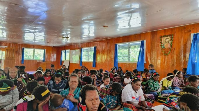 Satgas Yonif 115/ML Lakukan Ibadah Bersama Masyarakat Kampung