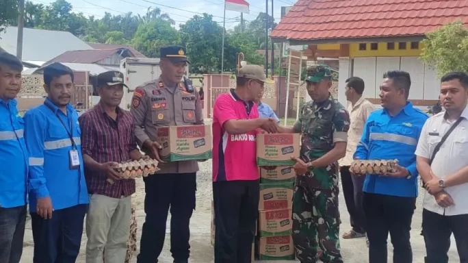 PT. Mifa Bersaudara Berkolaborasi Dengan Kodim 0105/Abar Berikan Bantuan Sembako Kepada Warga Yang Terdampak Banjir