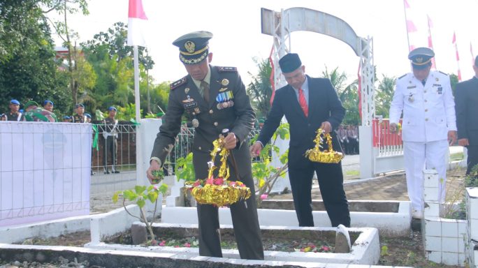 Dandim 0105/Abar Hadiri Upacara Peringatan Hari Pahlawan Ke – 78 Di Lapangan Kantor Bupati Dan Ziarah Nasional Ke TMP