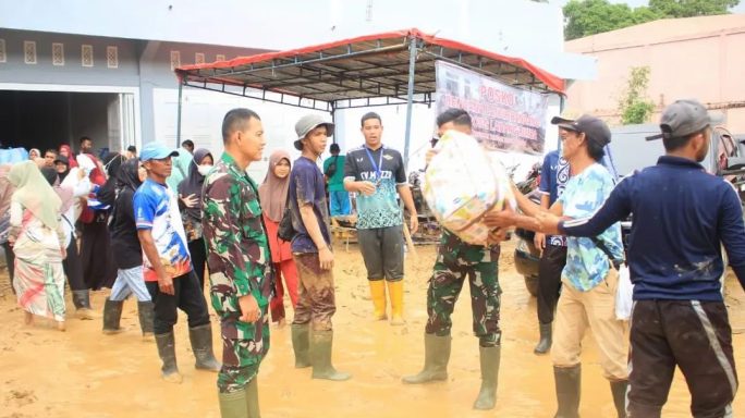 Dandim 0107/Asel Berikan Apresiasi Terhadap Sodara Yang Telah Peduli Terhadap Korban Banjir