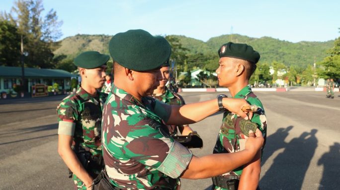 PINDAH SATUAN SEBAGAI UPAYA PEMBINAAN KARIER PRAJURIT TNI AD