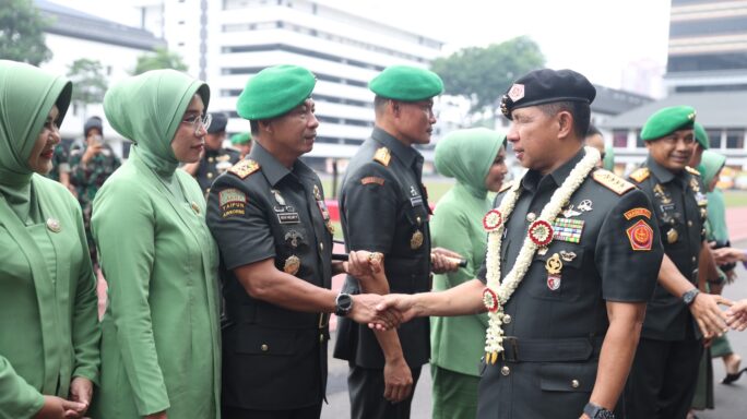 Pangdam IM menghadiri Upacara Serah Terima Jabatan Kepala Staf Angkatan Darat (Kasad).