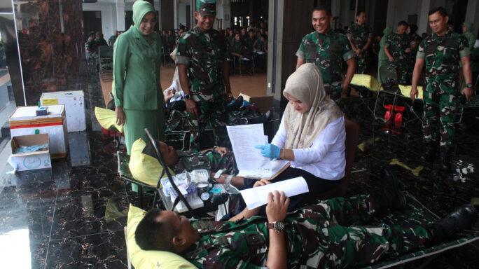 Peringati Hari Juang TNI AD Ke 78 Kodam IM, Gelar Bhaksos Donor Darah.