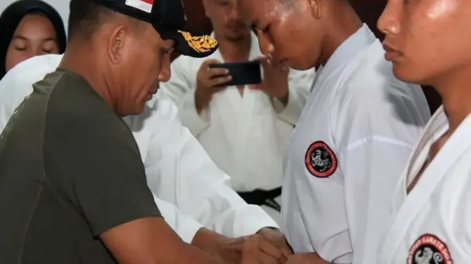 DANRINDAM IM Pimpin Acara Gashuku dan Ujian kenaikan Sabuk beladiri Karate Siswa Prodi Dikmaba dan Dikmata TNI AD TA 2023