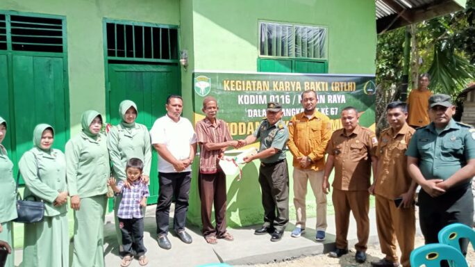 Mewakili Dandim Pasiter Kodim 0116/Nagan Raya Resmikan RTLH sambut HUT Kodam IM ke 67