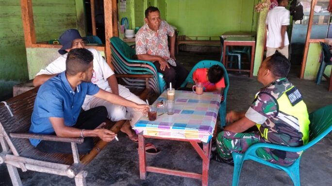 Melalui Komsos Babinsa Muara Tiga Jaga Komunikasi Dengan Masyarakat