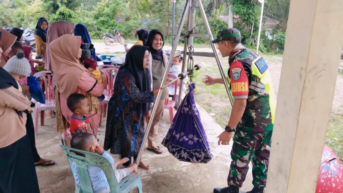Peran Aktif Serda Ali Imran Dampingi Posyandu Di Desa Binaan