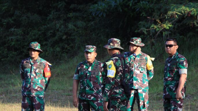 Danrindam IM Tinjau Latihan Olah Yudha Prajurit Siswa Prodi Dikmaba TNI AD TA 2023.