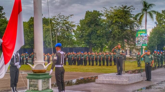 Dandim 0103/Aceh Utara Pimpin Upacara Bendera 17-AN Awal Tahun 2024 Di Lapangan Sudirman