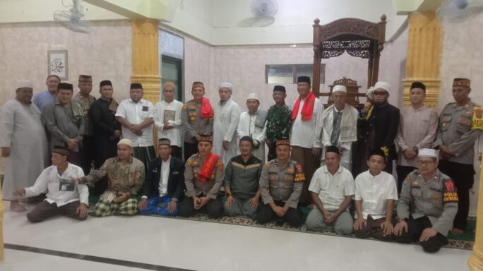 Danramil 0108 -04/Babussalam Hadiri Berjamaah Subuh Keliling (Bershuling) Rutin Di Gelar Bersama Forkopimda