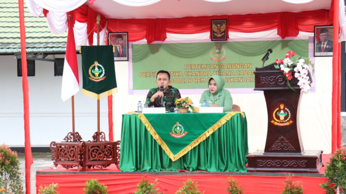 Selaku Pembina, Dandim 0106/Ateng Berikan Pengarahan Kepada Ibu Persit