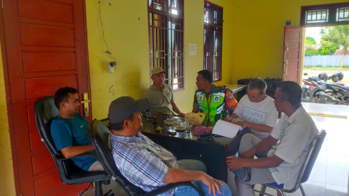 Jaga Kondusifitas Jelang Pemilu 2024 Babinsa Rutin Lakukan Komsos di Wilayah Binaan