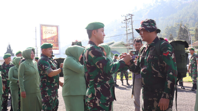 Tradisi Penerimaan Anggota Baru Satuan Kodim 0106 Aceh Tengah