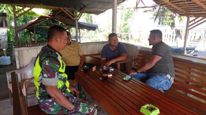 Mewujudkan Keakraban,Babinsa Komsos Dengan Warga Binaan