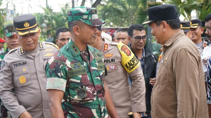 Dandim Bersama Forkopimda Dampingi Kabid Tik Polda Aceh Tinjau Sejumlah TPS