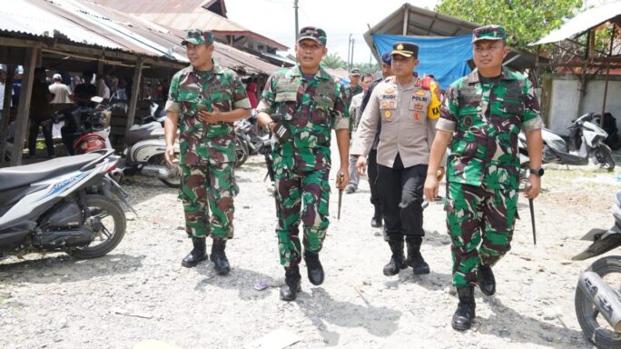 Dandim 0116/Nara bersama Danrem 012/TU Kapolres dan Danyon Brimob C Tinjau Lokasi TPS di wilayah Kabupaten Nagan Raya