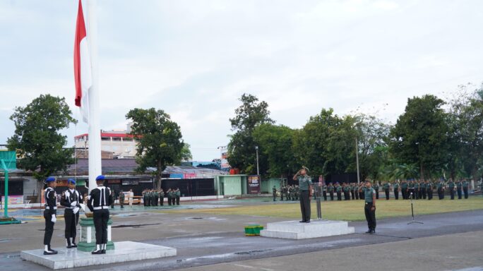 Ikuti Upacara Bendera Mingguan, Dandim : Ini Wujud Penghormatan Kepada Pahlawan