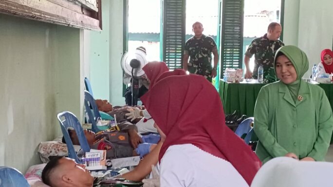 Dalam Rangka HUT ke 78, Persit Cabang XXIX Kodim 0107 Gelar Bhakti Sosial Donor Darah