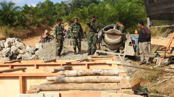 Dansatgas TMMD Reguler Ke-119 Tinjau Pelaksanaan TMMD, Cek Perkembangan Pembangunan Sasaran Fisik