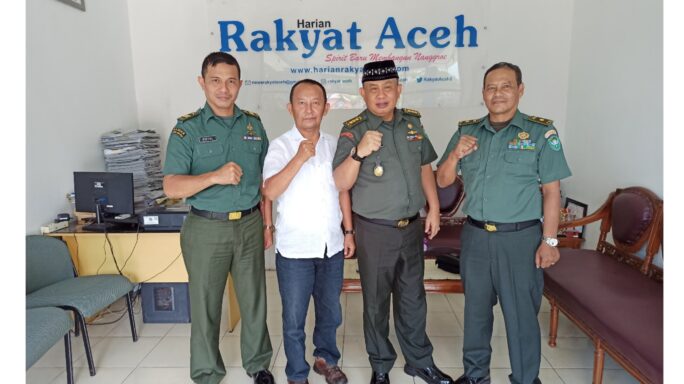 Kapendam IM melakukan kunjungan ke Kantor Harian Rakyat Aceh dan Kantor PWI Aceh.