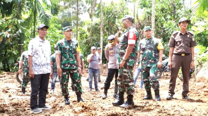 Kodim 0102/Pidie Menerima Kunker Tim Wasev Mabes TNI di Lokasi TMMD Ke-119 Tangse.