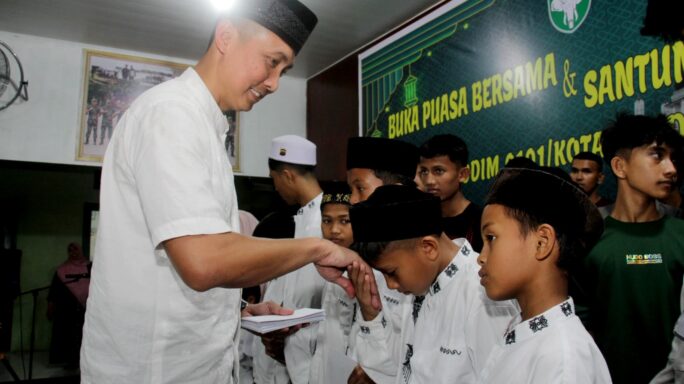 Kodim 0101/Kota Banda Aceh Gelar Acara Buka Puasa Bersama dan Santunan Anak Yatim