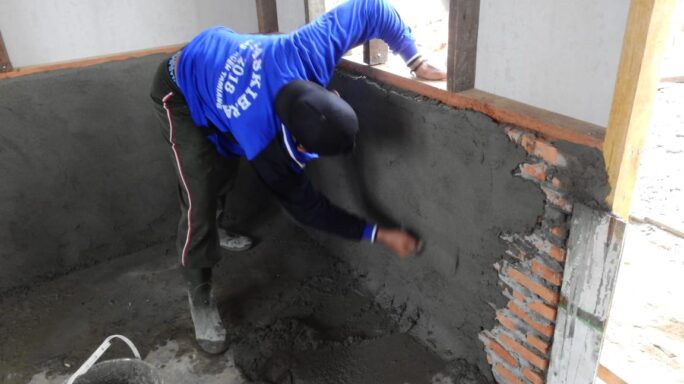 RTLH Milik Bapak Bahar Sudah Masuk Tahap Plester Dinding.