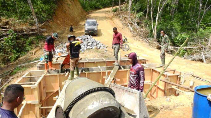Gemuruh Riuh Bunyi Mesin Molen Di Lokasi TMMD Reguler Ke-119 Kodim 0117/Aceh Tamiang.