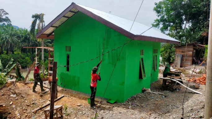 Satgas TMMD Reguler Ke-119 Mulai Memasuki Tahap Pengecatan RTLH