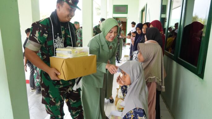 Momen Berkah Ramadhan, Danrem 012/TU Berikan Santunan kepada Anak Yatim   